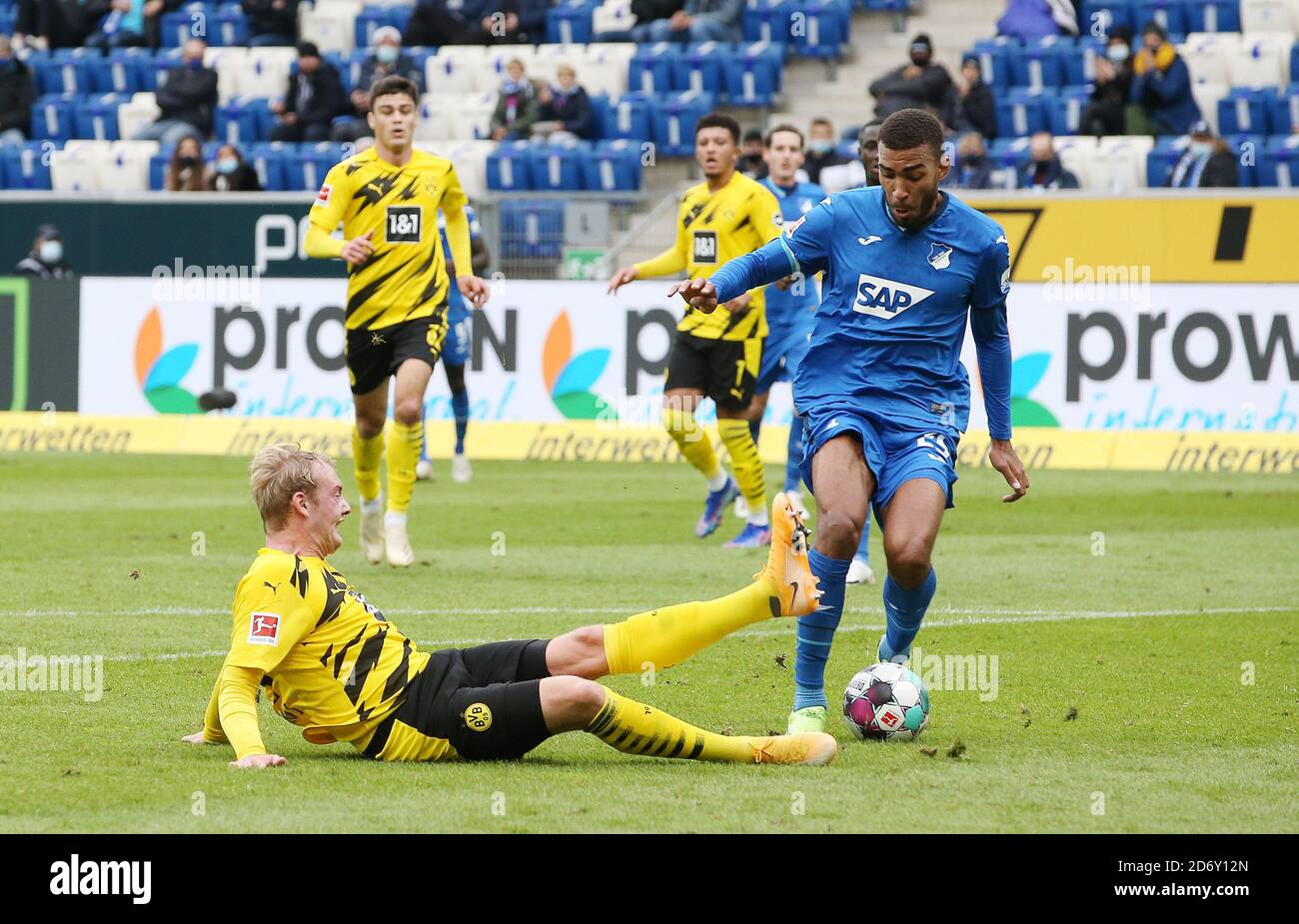 Bundesliga Christian Pulisic Rescues 10 Man Borussia Dortmund In Hoffenheim Sports German Football And Major International Sports News Dw 22 09 2018 [ 394 x 700 Pixel ]
