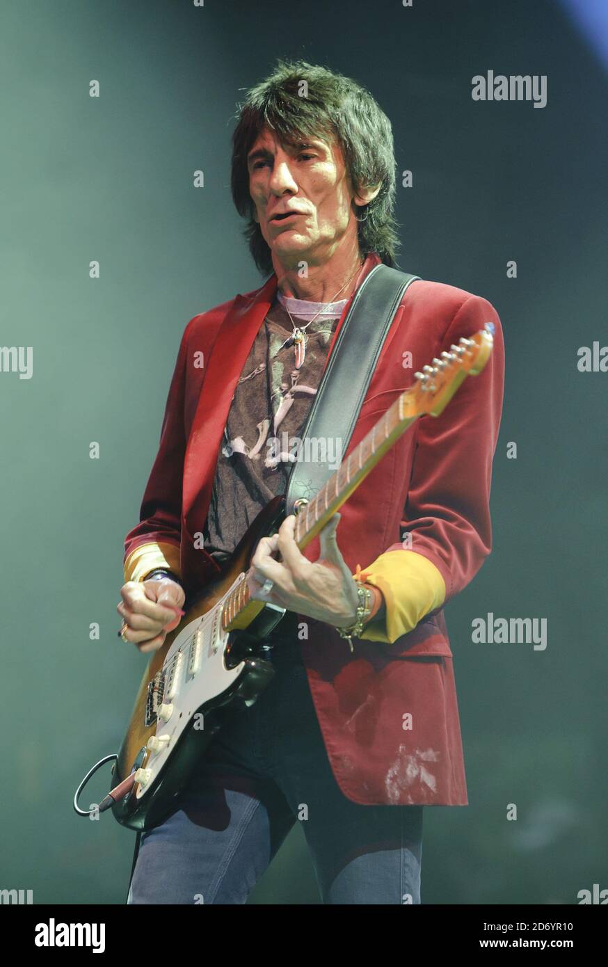 Ronnie Wood of the faces se présentant au Cornbury Festival, à Great TEW, dans l'Oxfordshire. Banque D'Images