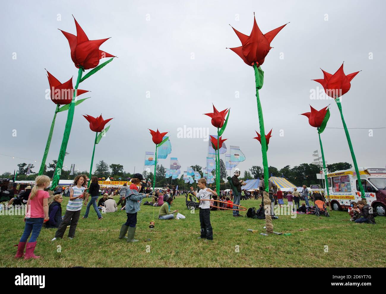 Ambiance au festival Womad à Charlton Park, Wiltshire. Banque D'Images