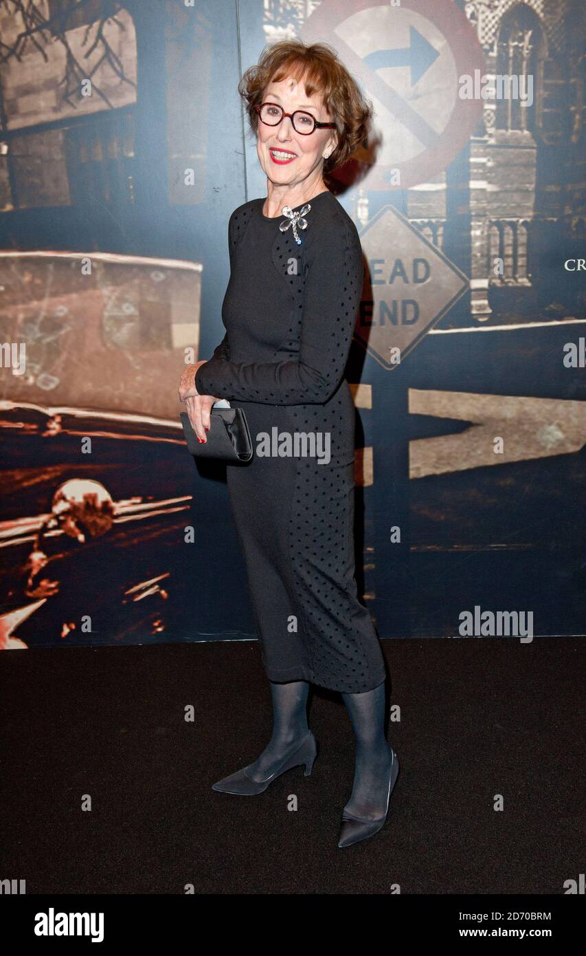 Una Stubbs assistant aux ITV Crfime Thriller Awards, à l'hôtel Grosvenor dans le centre de Londres. Banque D'Images