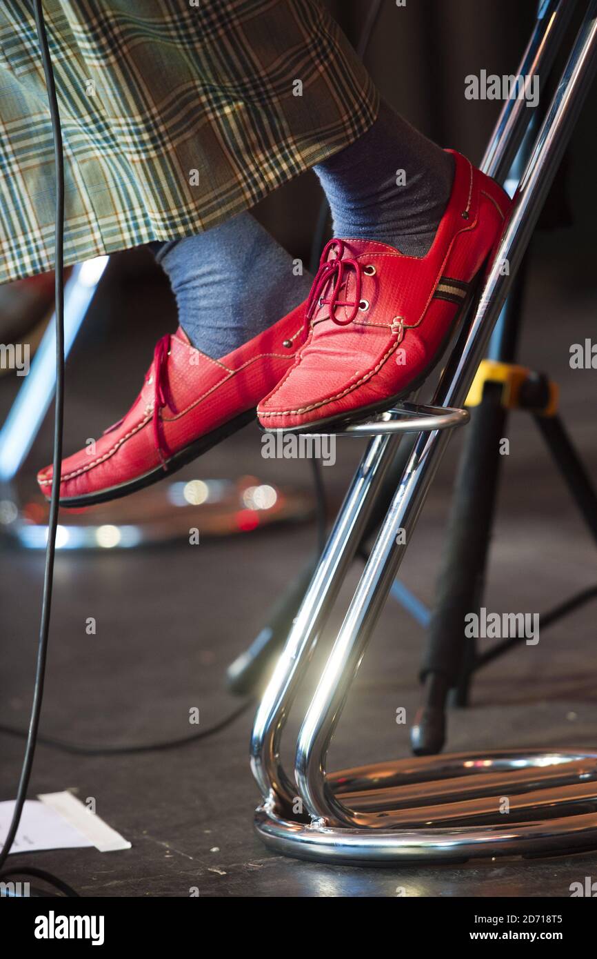 Albert Minott des Jolly Boys se présentant au festival Womad, à Charlton Park, dans le Wiltshire. Banque D'Images