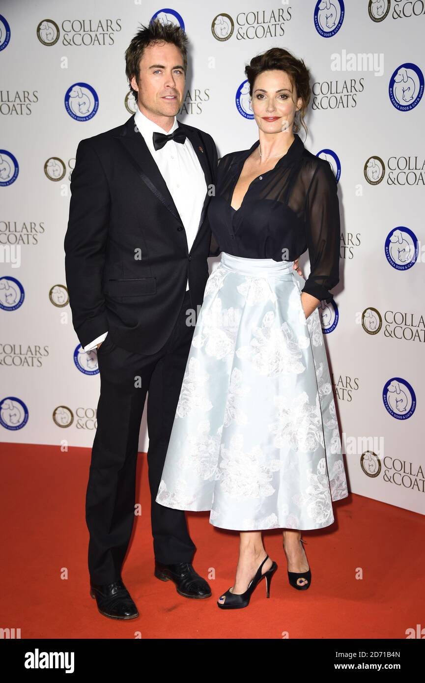 Sarah Parish et James Murray assistent au Battersea Dogs and Cats Home collets and Coats ball, à Battersea Evolution à Londres. Banque D'Images