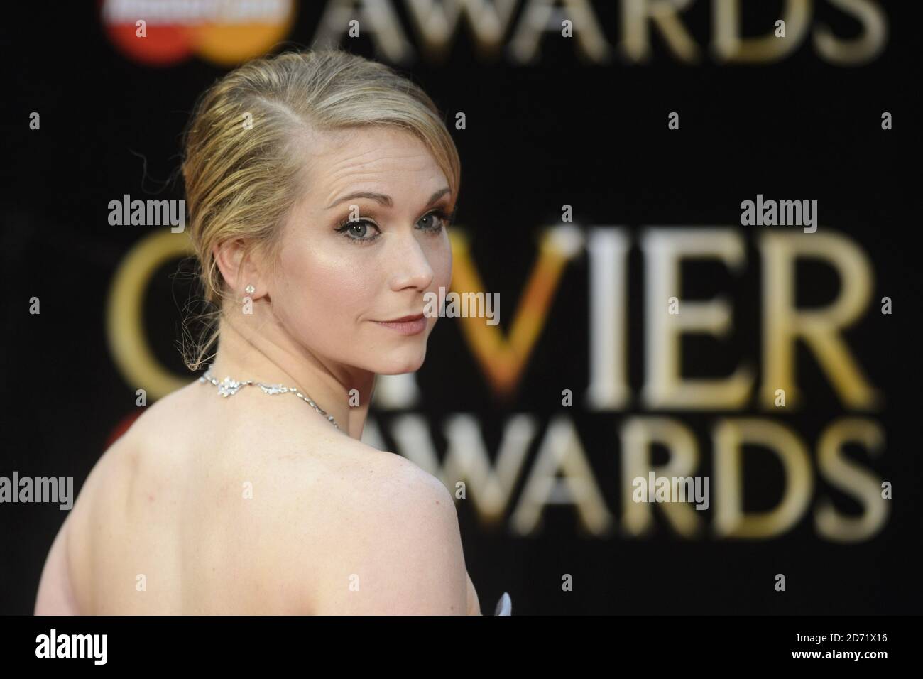 Emma Williams assiste aux Olivier Awards, à l'Opéra Royal de Londres. Banque D'Images