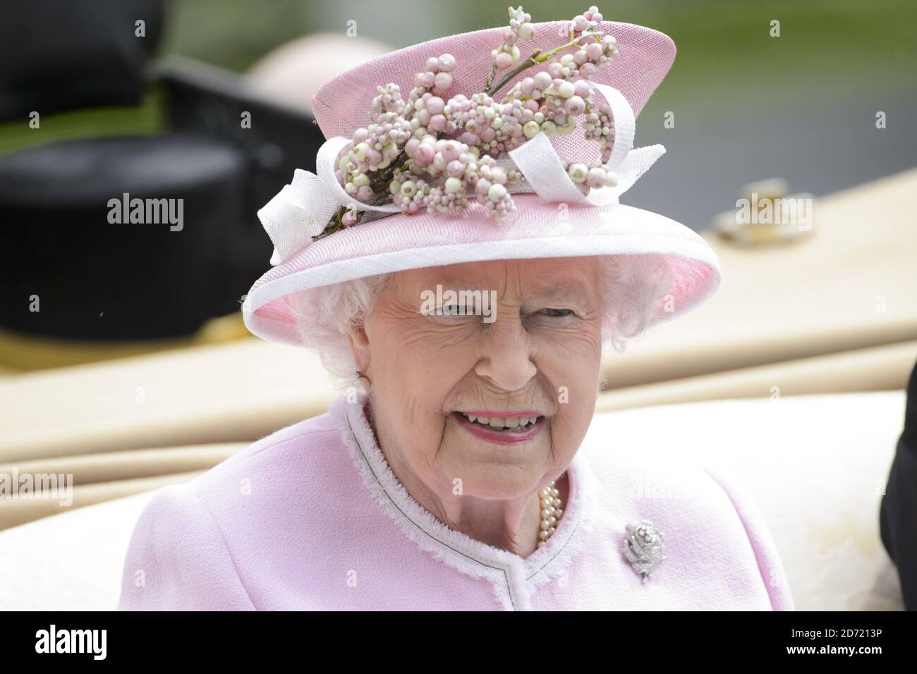 HRH Reine Elizabeth II pendant la deuxième journée de Royal Ascot 2016, à l'hippodrome d'Ascot. Banque D'Images
