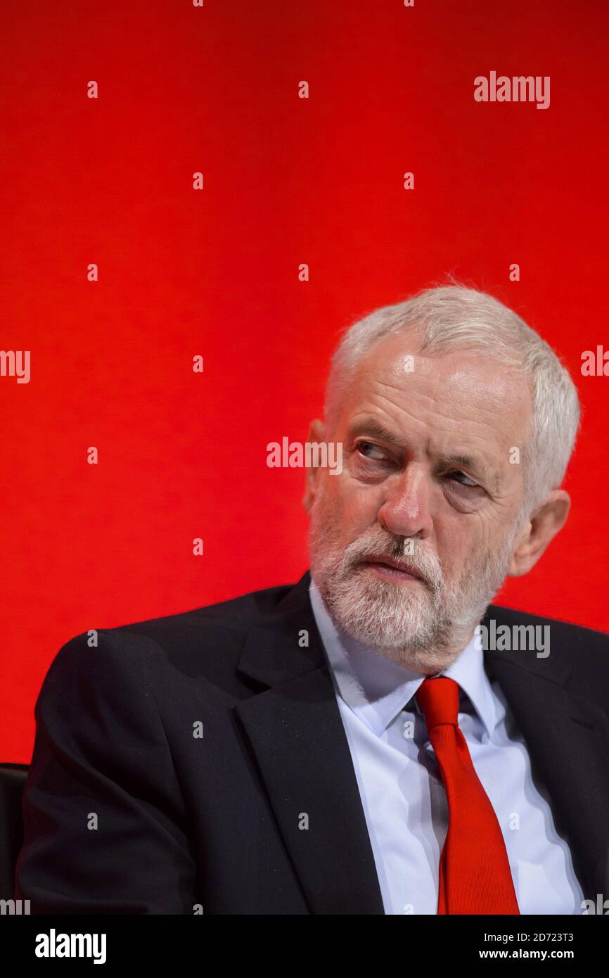 Le leader travailliste Jeremy Corbyn pendant la deuxième journée de la conférence du Parti travailliste à Liverpool. Date de la photo: Lundi 26 septembre 2016. Le crédit photo devrait se lire: Matt Crossick/ EMPICS Entertainment. Banque D'Images