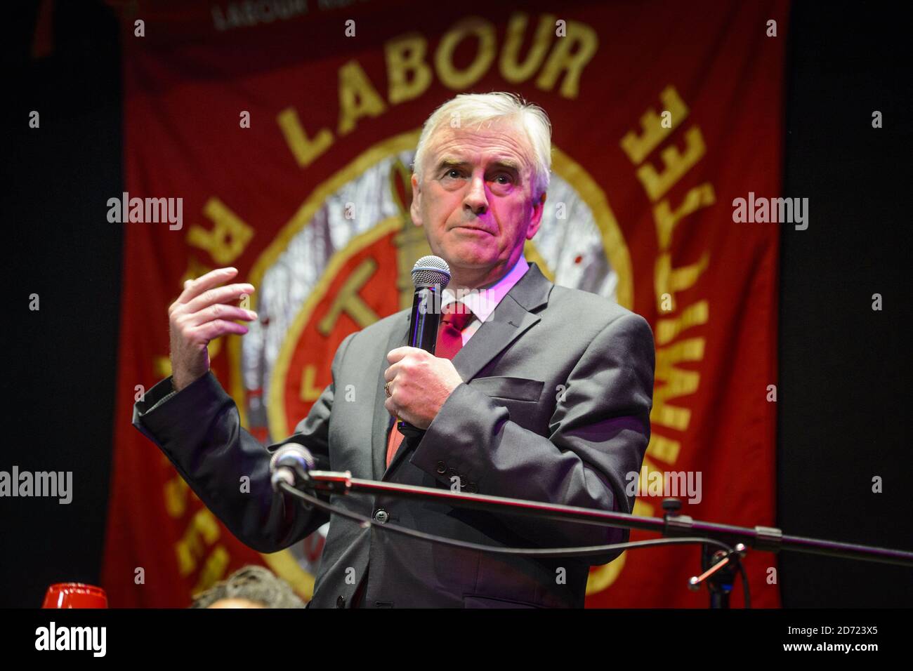 Shadow Chancellor, John McDonnell, député, parle de « lutte contre l'austérité, lutte contre le racisme », un panel de discussion au World Transtransformed, au centre Black-E de Liverpool. L'événement marginal de 4 jours, organisé par Momentum, se tiendra parallèlement à la principale conférence du Parti travailliste. Date de la photo: Lundi 26 septembre 2016. Le crédit photo devrait se lire: Matt Crossick/ EMPICS Entertainment. Banque D'Images