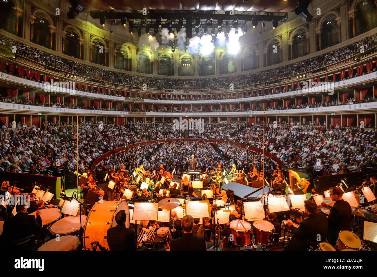 Le Bournemouth Symphony Orchestra, dirigé par Pete Harrison, se produit au Classic FM Live, au Royal Albert Hall de Londres. Le concert faisait partie des célébrations du 25e anniversaire de Classic FM. Date de la photo: Mardi 19 septembre 2017. Le crédit photo devrait se lire: Matt Crossick/ EMPICS Entertainment. Banque D'Images