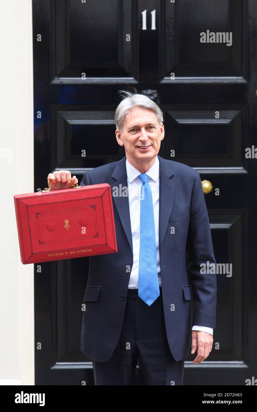 Le chancelier de l'Échiquier Philip Hammond quitte le 11 Downing Street, avant de prononcer son discours sur le budget de 2017. Date de la photo: Mercredi 22 novembre 2017. Le crédit photo devrait se lire: Matt Crossick/ EMPICS Entertainment. Banque D'Images