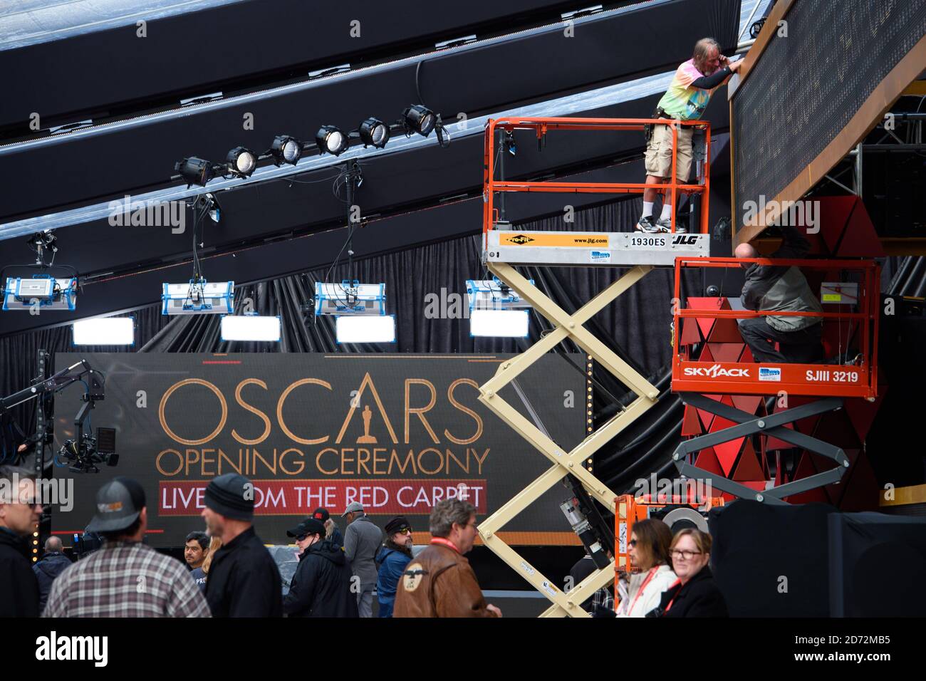 Le tapis rouge est préparé avant les 90e Academy Awards, devant le Dolby Theatre à Hollywood, Los Angeles, USA. Date de la photo: Samedi 3 mars 2018, 2017. Le crédit photo devrait se lire: Matt Crossick/ EMPICS Entertainment. Banque D'Images