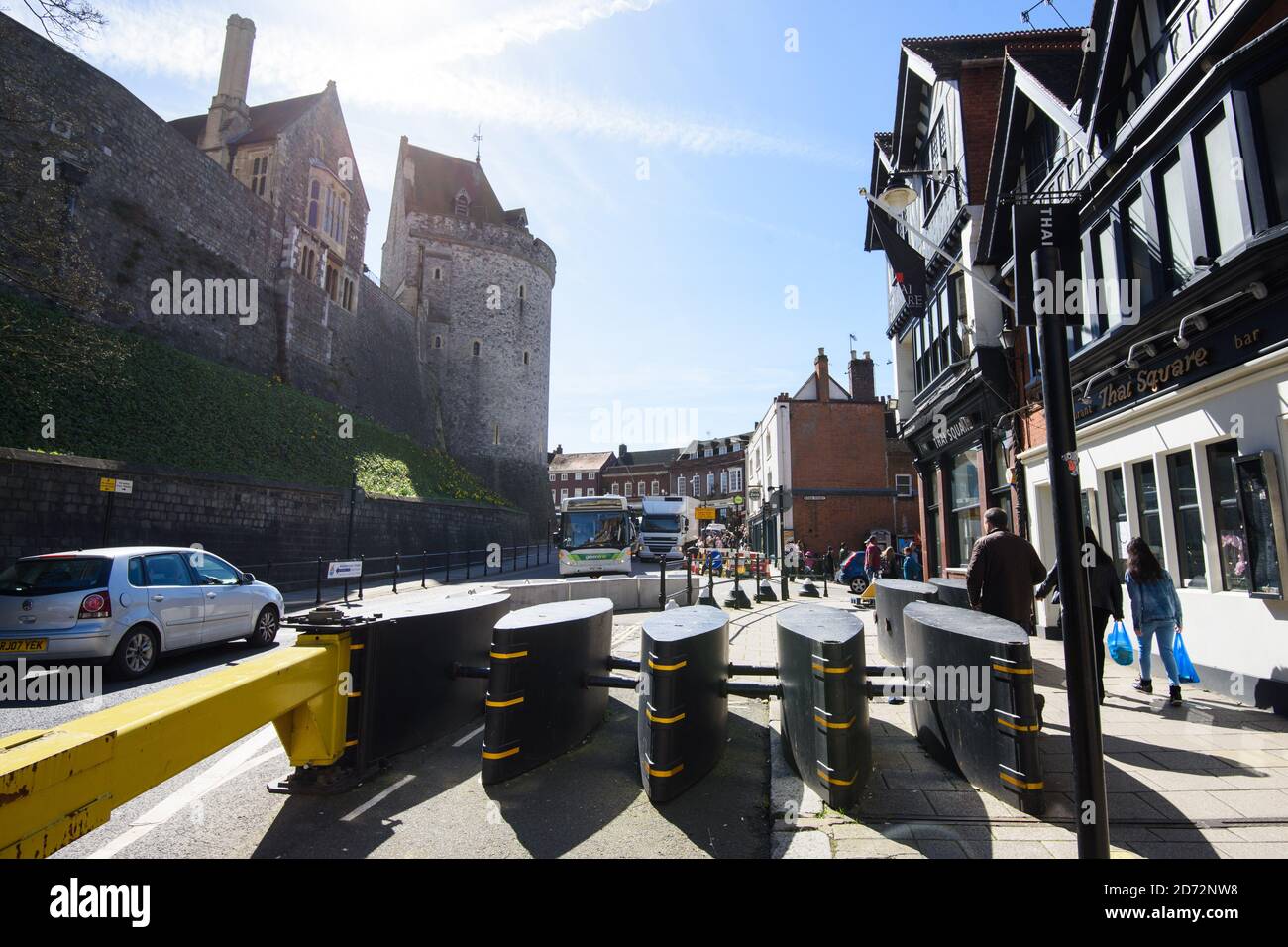 Des barrières de sécurité sont en place devant le château de Windsor, dans le Berkshire. Date de la photo: Jeudi 5 avril 2018. Le crédit photo devrait se lire: Matt Crossick/ EMPICS Entertainment. Banque D'Images