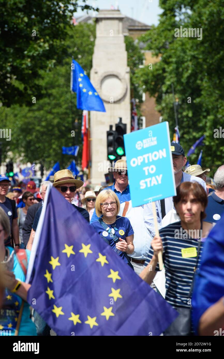 Les manifestants anti-Brexit occupent la place du Parlement dans le centre de Londres, lors de la marche électorale du peuple, qui a appelé à un vote sur l'accord final sur le Brexit. Date de la photo: Samedi 23 juin 2018. Le crédit photo devrait se lire: Matt Crossick/ EMPICS Entertainment. Banque D'Images
