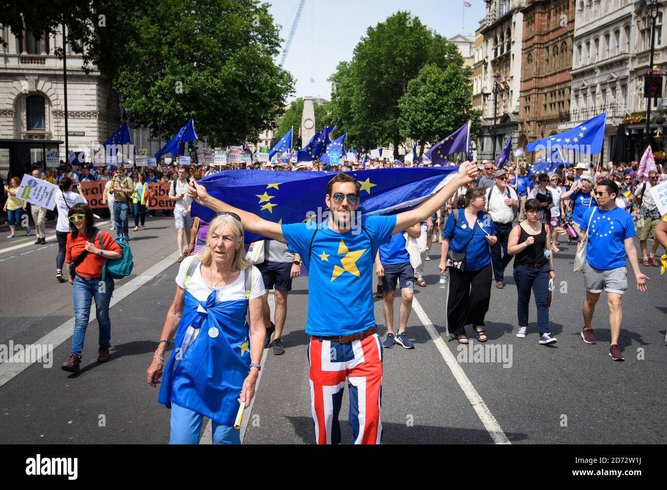 Les manifestants anti-Brexit occupent la place du Parlement dans le centre de Londres, lors de la marche électorale du peuple, qui a appelé à un vote sur l'accord final sur le Brexit. Date de la photo: Samedi 23 juin 2018. Le crédit photo devrait se lire: Matt Crossick/ EMPICS Entertainment. Banque D'Images
