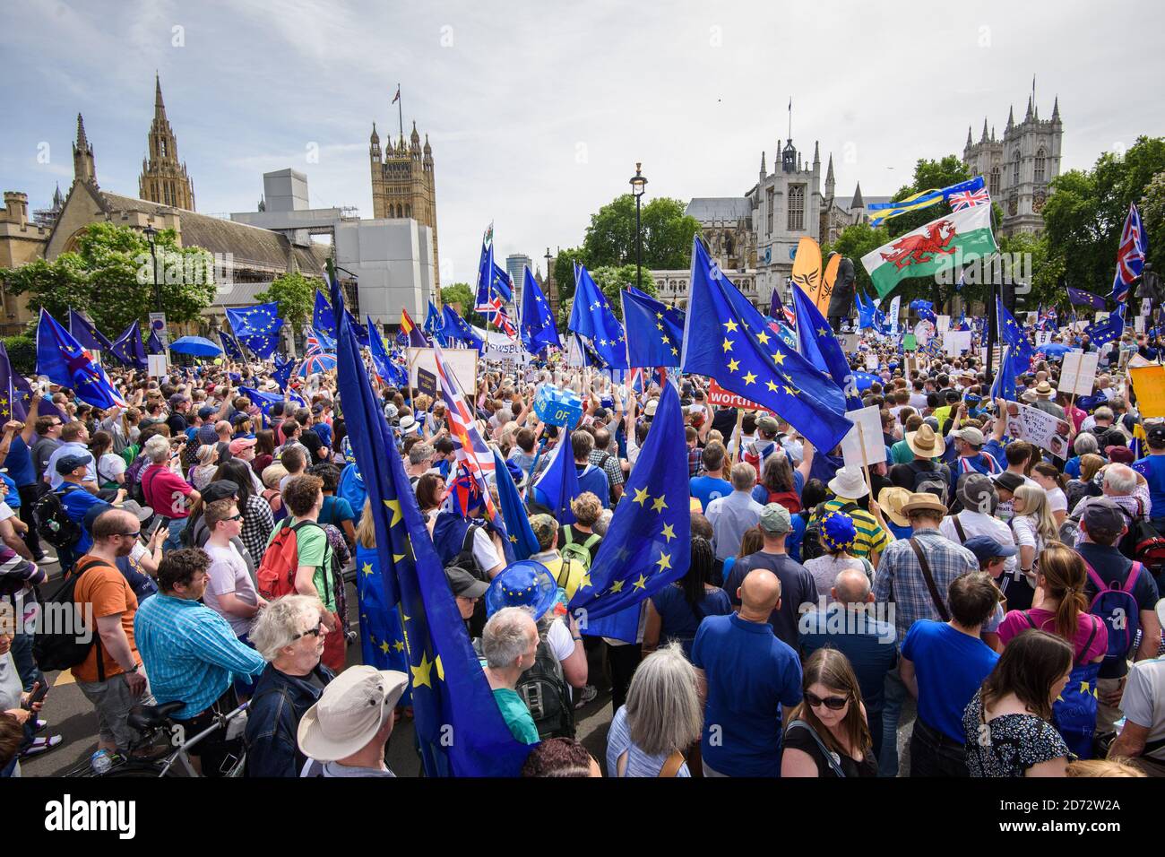 Les manifestants anti-Brexit occupent la place du Parlement dans le centre de Londres, lors de la marche électorale du peuple, qui a appelé à un vote sur l'accord final sur le Brexit. Date de la photo: Samedi 23 juin 2018. Le crédit photo devrait se lire: Matt Crossick/ EMPICS Entertainment. Banque D'Images