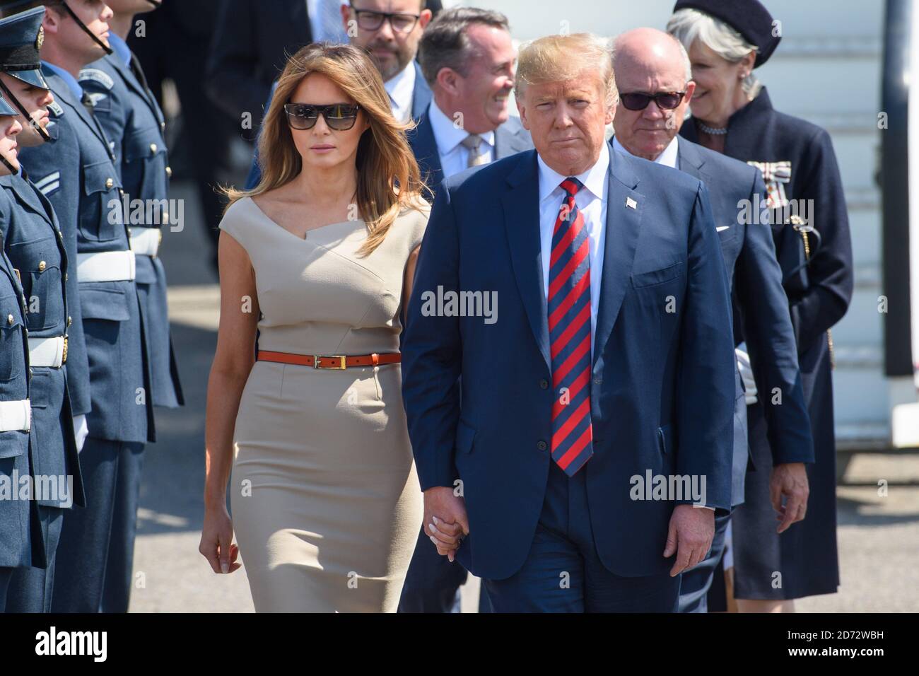 LE président AMÉRICAIN Donald Trump et sa femme Melania arrivent sur Air Force One à l'aéroport de Stansted, dans l'Essex, avant sa visite au Royaume-Uni. Date de la photo: Jeudi 12 juillet 2018. Le crédit photo devrait se lire: Matt Crossick/ EMPICS Entertainment. Banque D'Images
