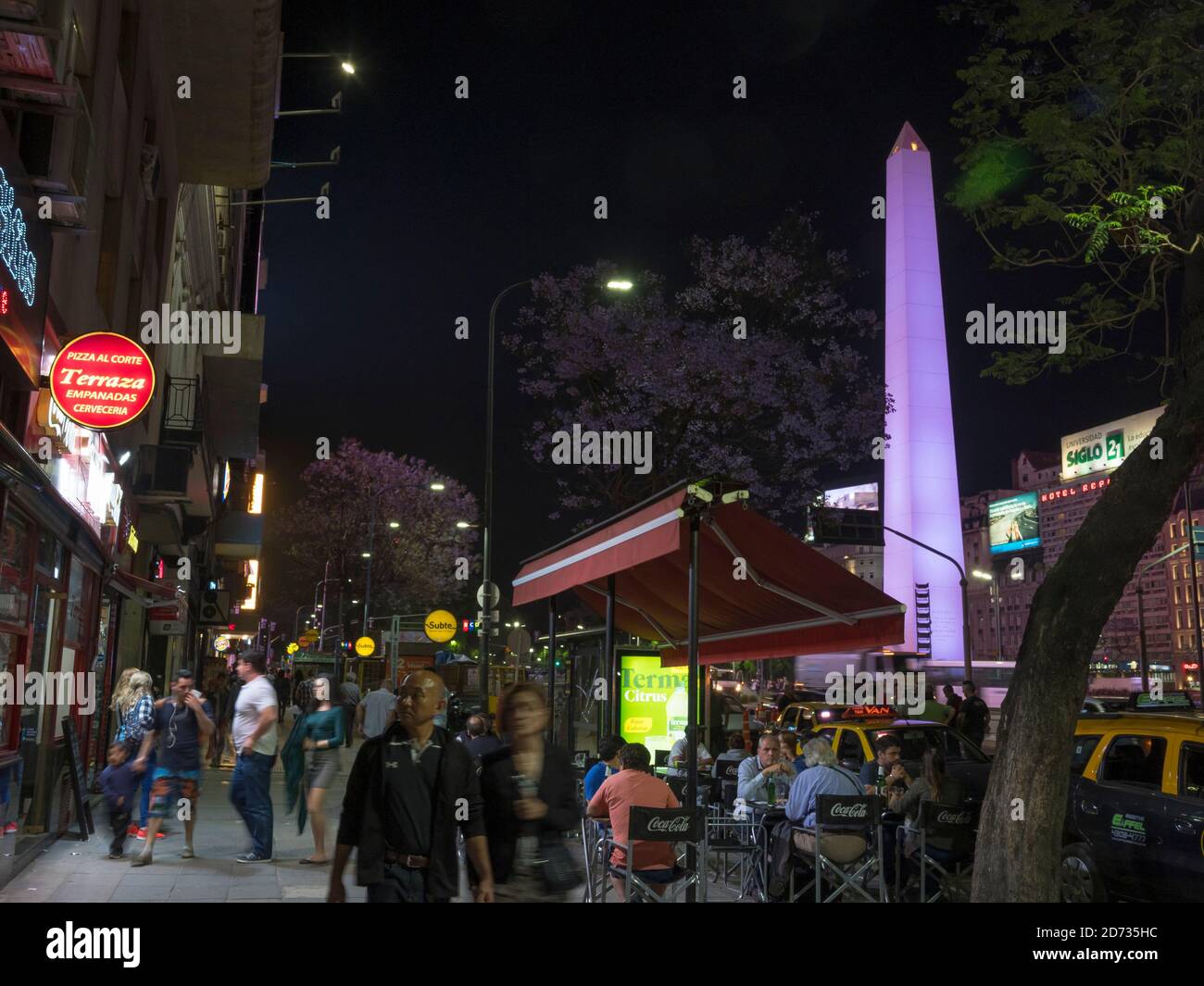 L'Obélisque de Buenos Aires, Plaza de la Republica. Buenos Aires, la capitale de l'Argentine. Amérique du Sud, Argentine, Buenos Aires, novembre Banque D'Images