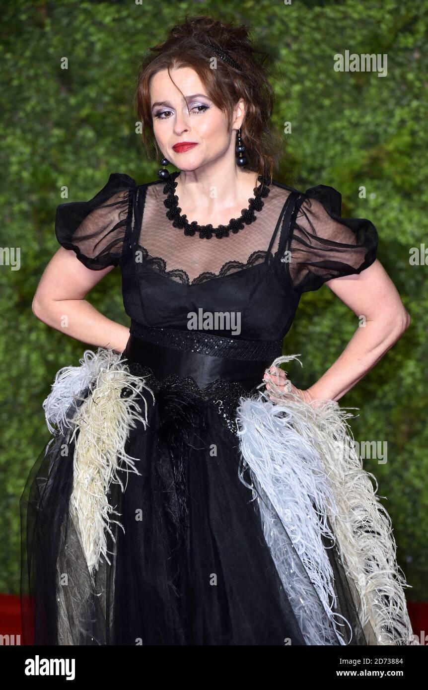 Helena Bonham carter assistait à la troisième première de la Couronne de Netflix, qui s'est tenue au Curzon Mayfair à Londres. Le crédit d'image devrait se lire: Matt Crossick/EMPICS Banque D'Images