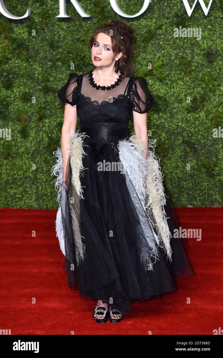 Helena Bonham carter assistait à la troisième première de la Couronne de Netflix, qui s'est tenue au Curzon Mayfair à Londres. Le crédit d'image devrait se lire: Matt Crossick/EMPICS Banque D'Images