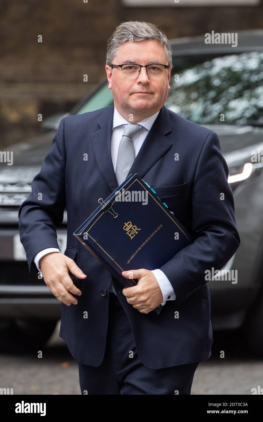 Le secrétaire à la Justice Robert Buckland arrive à Downing Street, Londres, pour une réunion du Cabinet au Bureau des Affaires étrangères et du Commonwealth (FCO). Date de la photo: Mardi 8 septembre 2020. Le crédit photo devrait se lire: Matt Crossick/Empics Banque D'Images