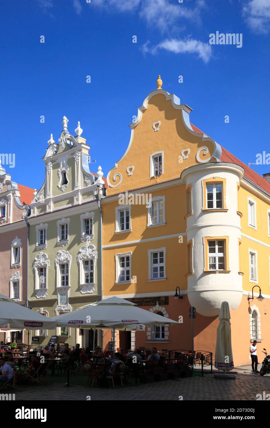 Maisons anciennes à la place du marché Rynek, Opole, Silesia, Pologne, Europe Banque D'Images