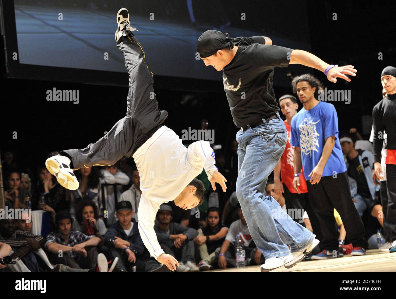 B-Boys concourt aux Championnats B-Boy de Sony Ericsson, à la Brixton Academy dans le sud de Londres. Banque D'Images