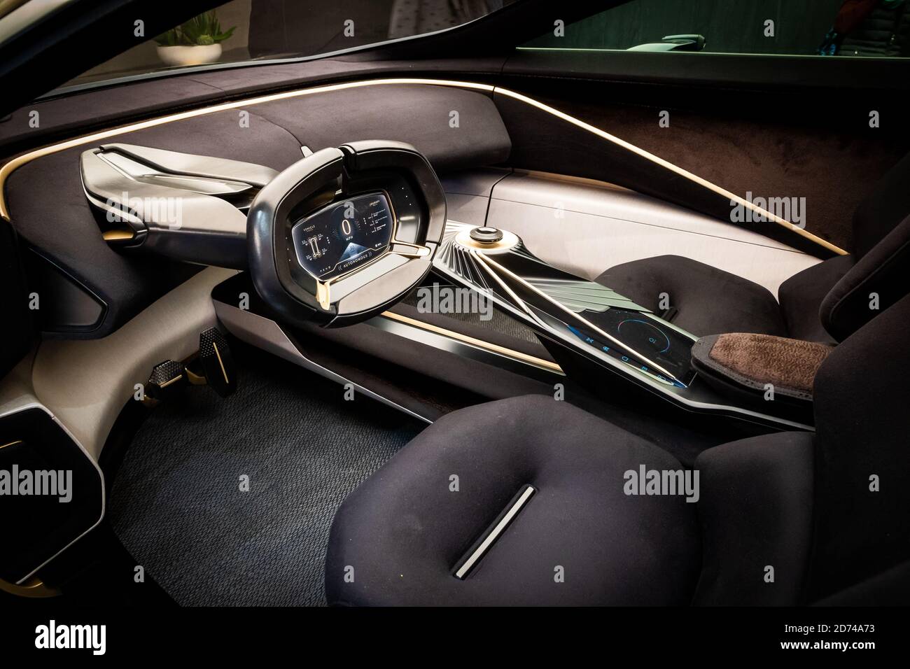 Voiture Aston Martin Lagonda tout-terrain autonome tout électrique au 89e salon international de l'automobile de Genève. Genève, Suisse - 6 mars 2019. Banque D'Images