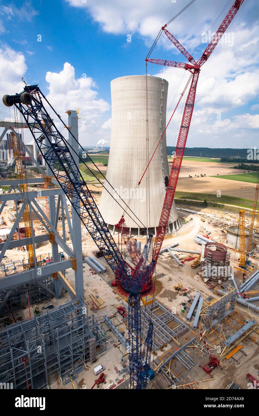 Site de construction de la nouvelle centrale au lignite Neurath près de Grevenbroich, Boa 2/3, tour de refroidissement de 200 mètres de haut, plus grande grue relocalisable Banque D'Images