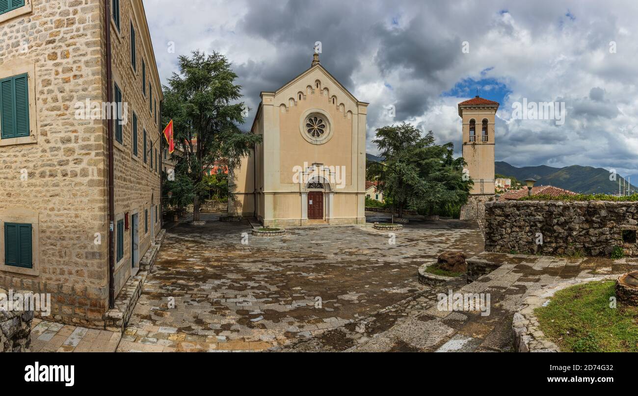 Herceg Novi sur la baie de Boka Kotor au Monténégro Banque D'Images