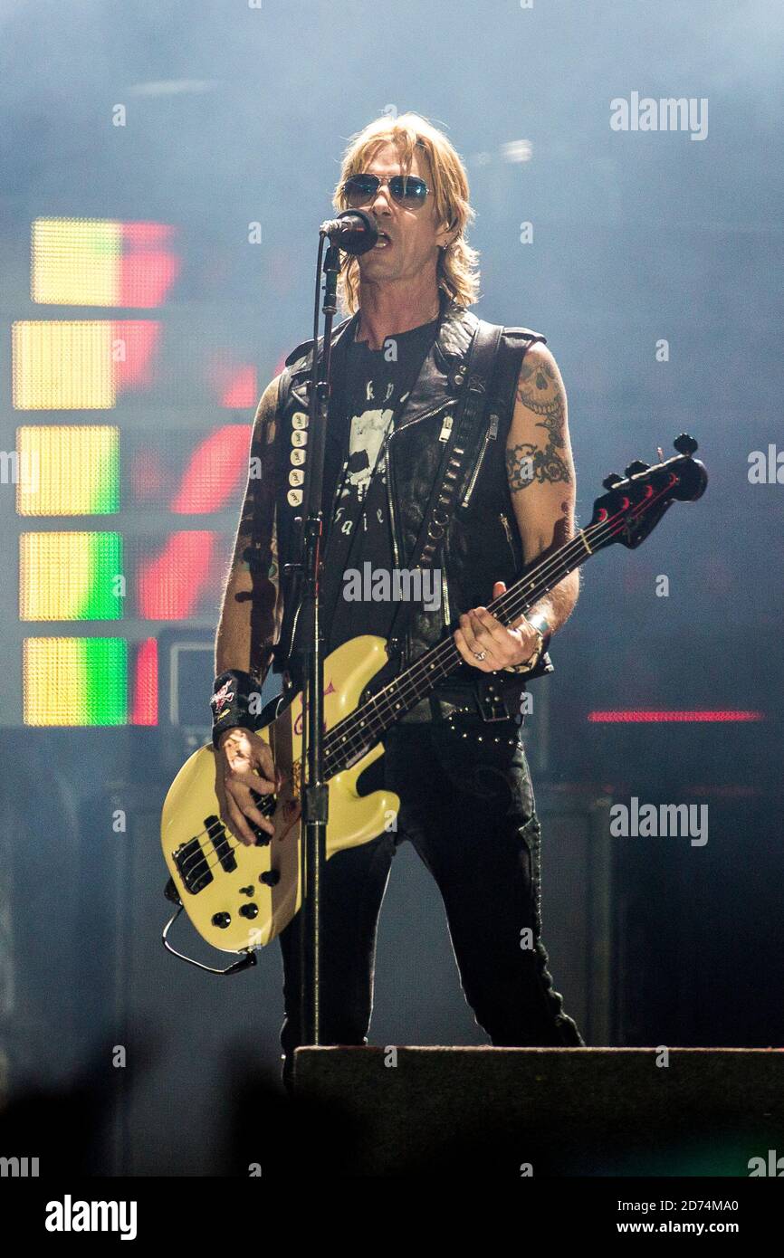 Copenhague, Danemark. 27 juin 2017. Le groupe de rock américain Guns N' Roses donne un concert à Telia Parken à Copenhague. Ici le bassiste Duff McKagan est vu en direct sur scène. (Crédit photo: Gonzales photo - Lasse Lagoni). Banque D'Images