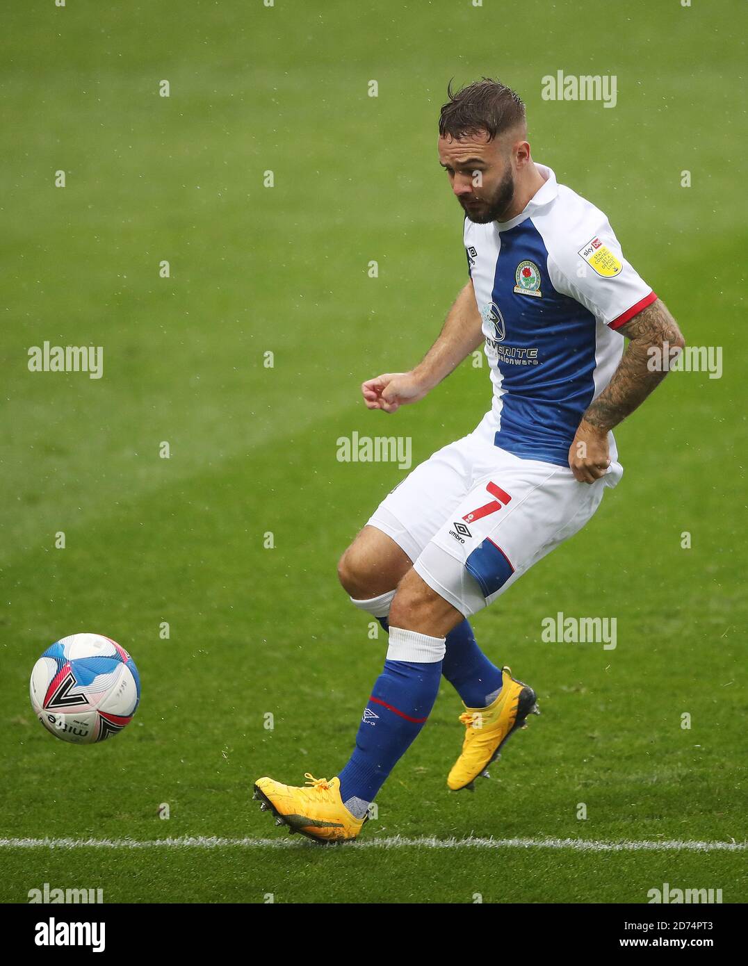 Adam Armstrong de Blackburn Rovers lors du match de championnat Sky Bet à Ewood Park, Blackburn. Banque D'Images