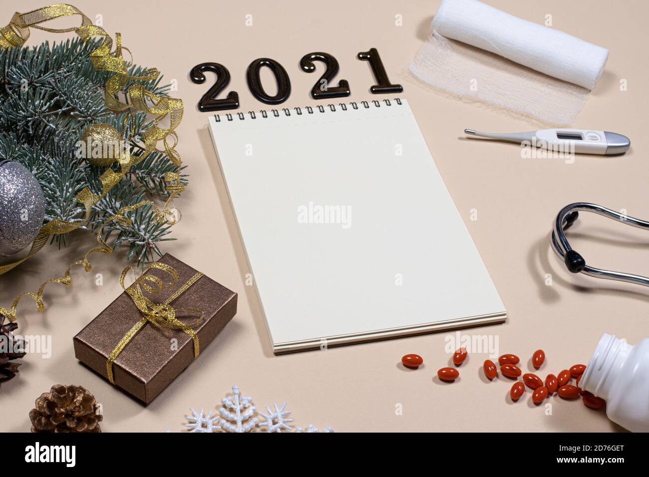 Carnet médical et plans de la clinique pour 2921. Bannière médicale de Noël beige r pour l'hôpital et le médecin. Banque D'Images