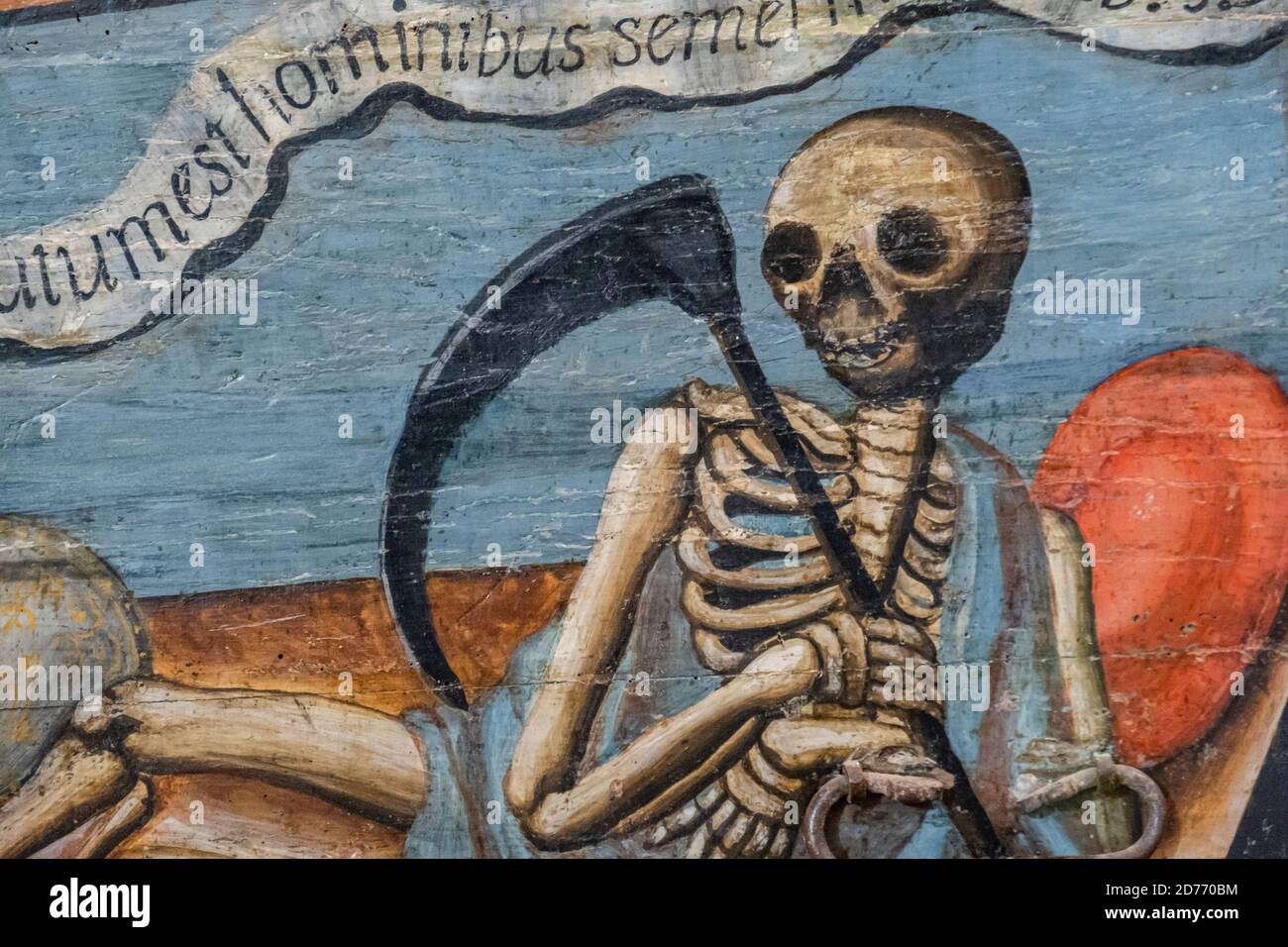 Mort avec scythe, catafalque, danse de la mort, XVIe siècle, Museo de la Caballada, Eglise de la Sainte Trinité, Atienza, Guadalajara, Espagne Banque D'Images
