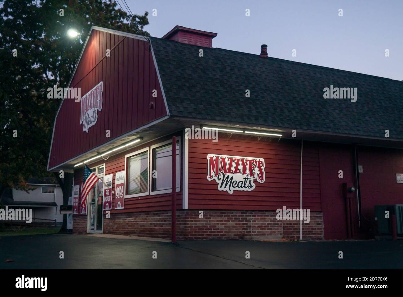 Les viandes de Mazzye avant le lever du soleil , un point de repère local à l'extérieur du village de Liverpool, New York Banque D'Images