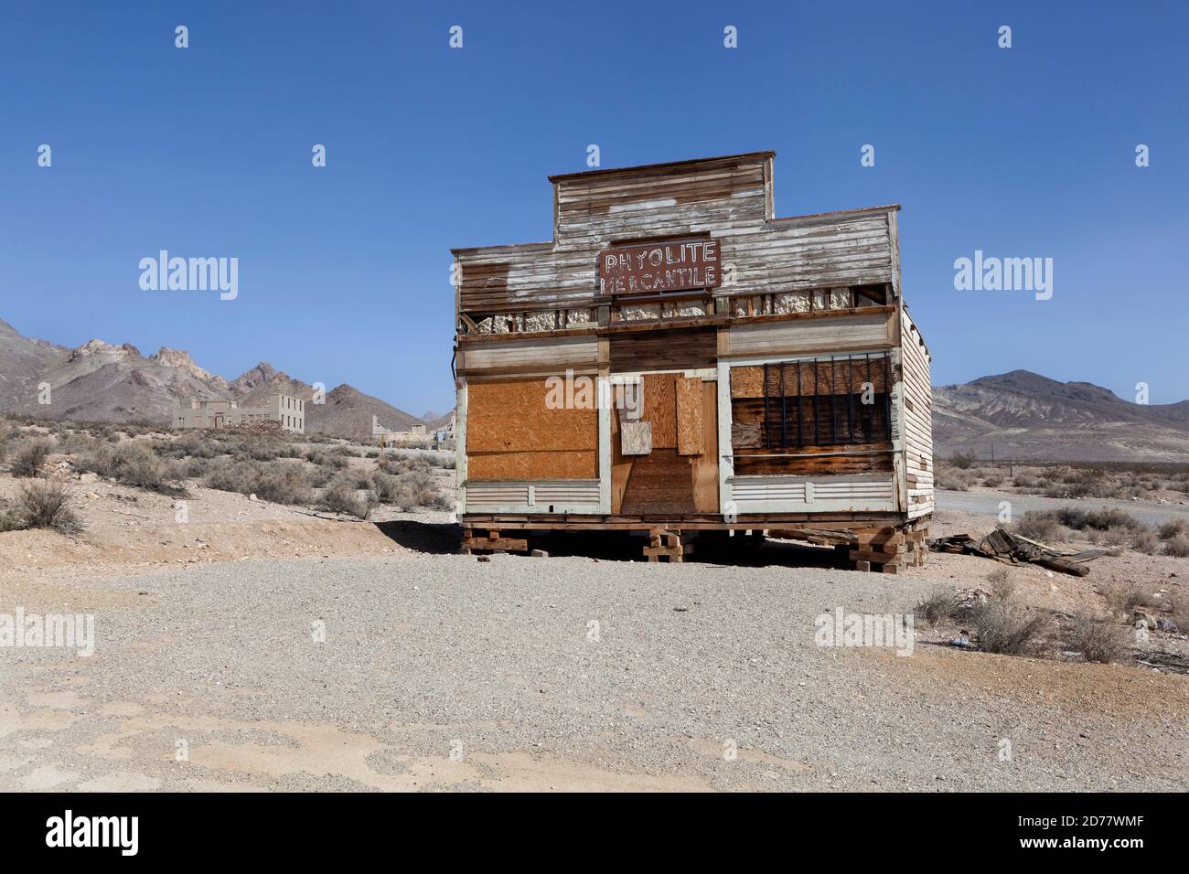 Un bâtiment abandonné dans la ville fantôme de Rhyolite, Nevada Banque D'Images