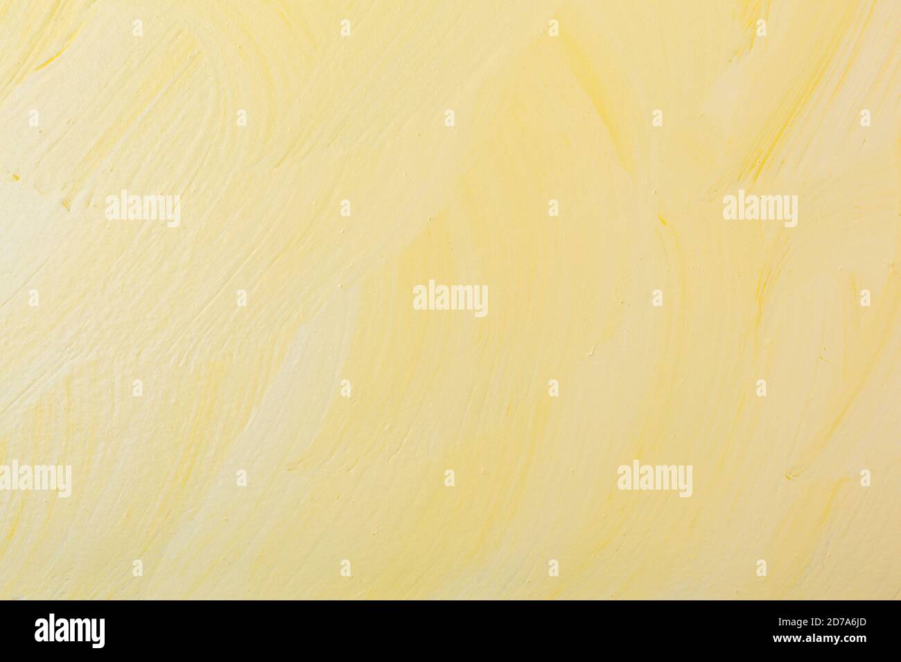 Vue rapprochée en haut d'un plan d'examen jaune légèrement peint éclairé par un éclairage naturel. Banque D'Images