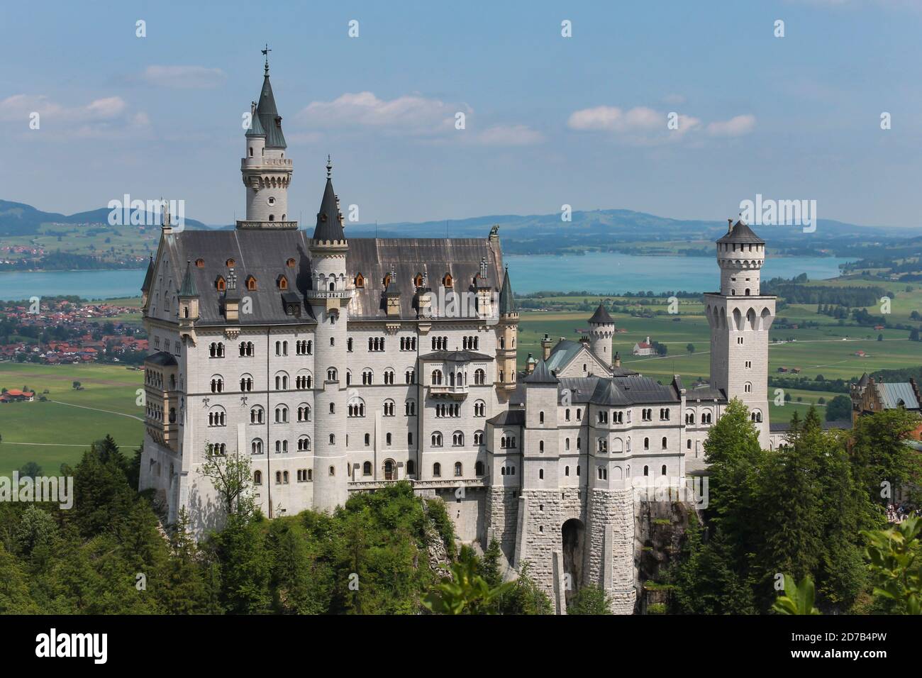 Château de Neuschwanstein, vue imprenable sur le célèbre château de Baviera, Allemagne. Banque D'Images