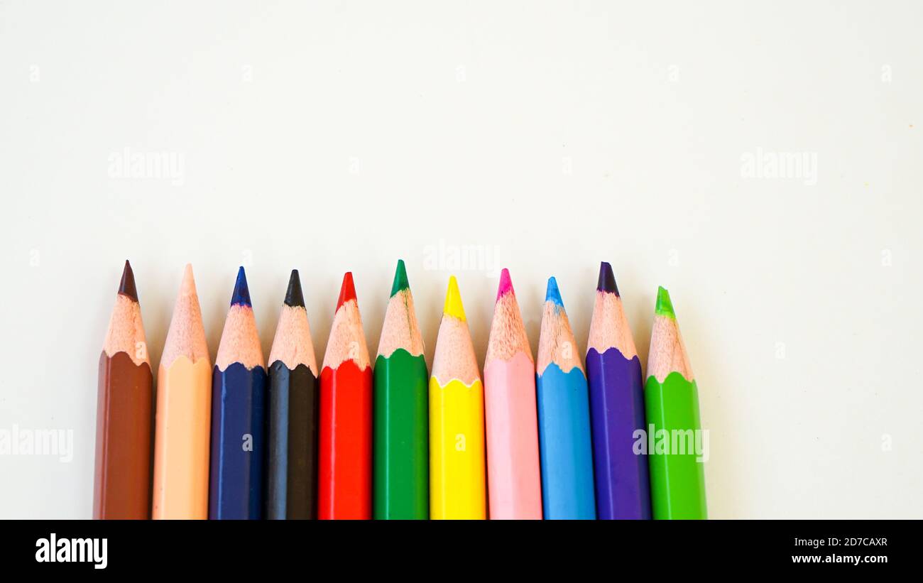 Crayon de couleur sur fond blanc Banque D'Images