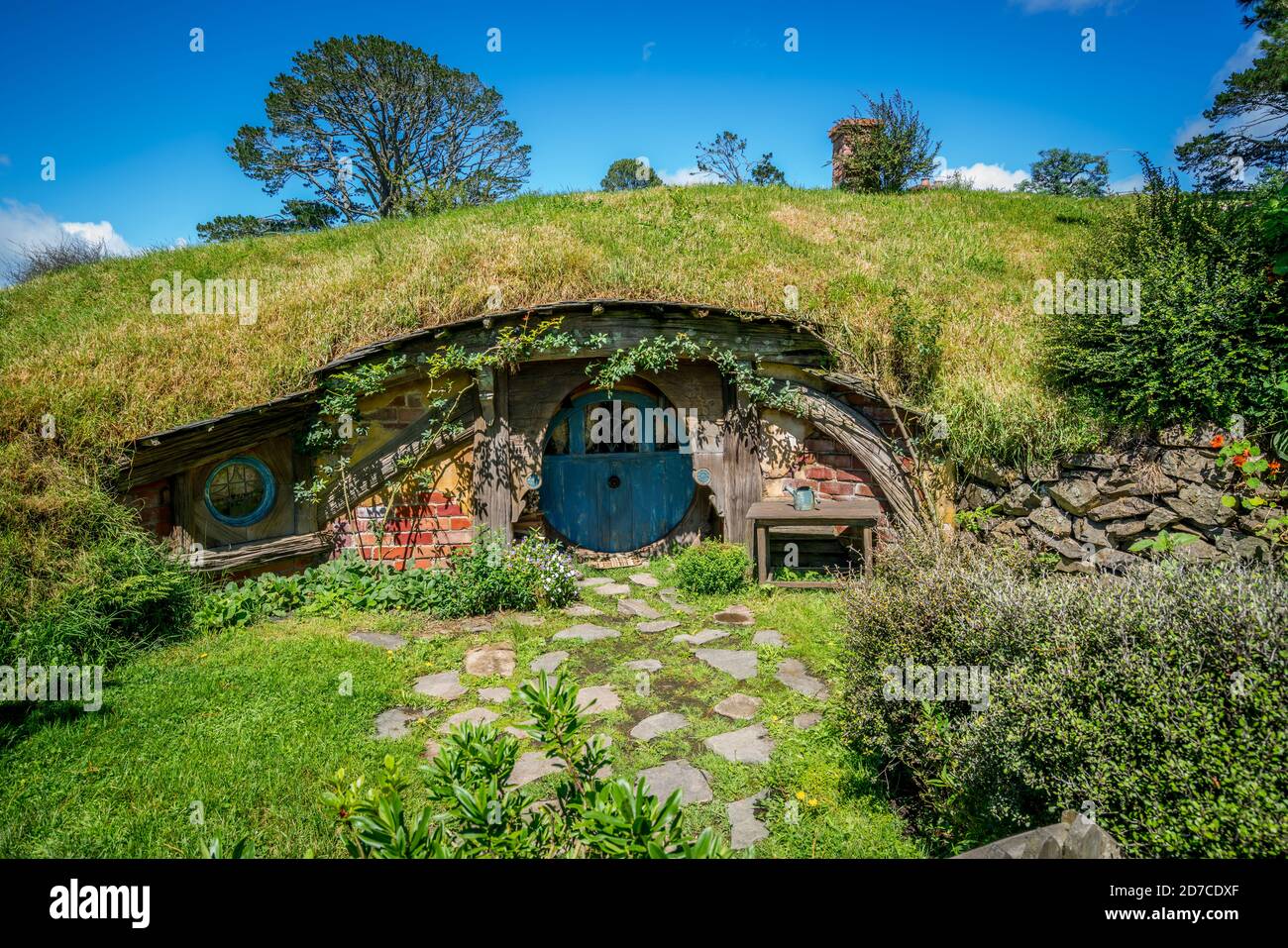 Matamata, Nouvelle-Zélande - 11 décembre 2016 : ensemble de films Hobbiton créé pour filmer le Seigneur des anneaux et les films Hobbit dans l'Île du Nord de la Nouvelle-Zélande Banque D'Images