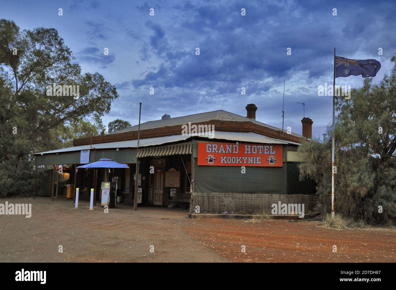 Un pub typique du pays de la ruée vers l'or de l'Australie occidentale du début des années 1900, ici à Kookynie. Banque D'Images