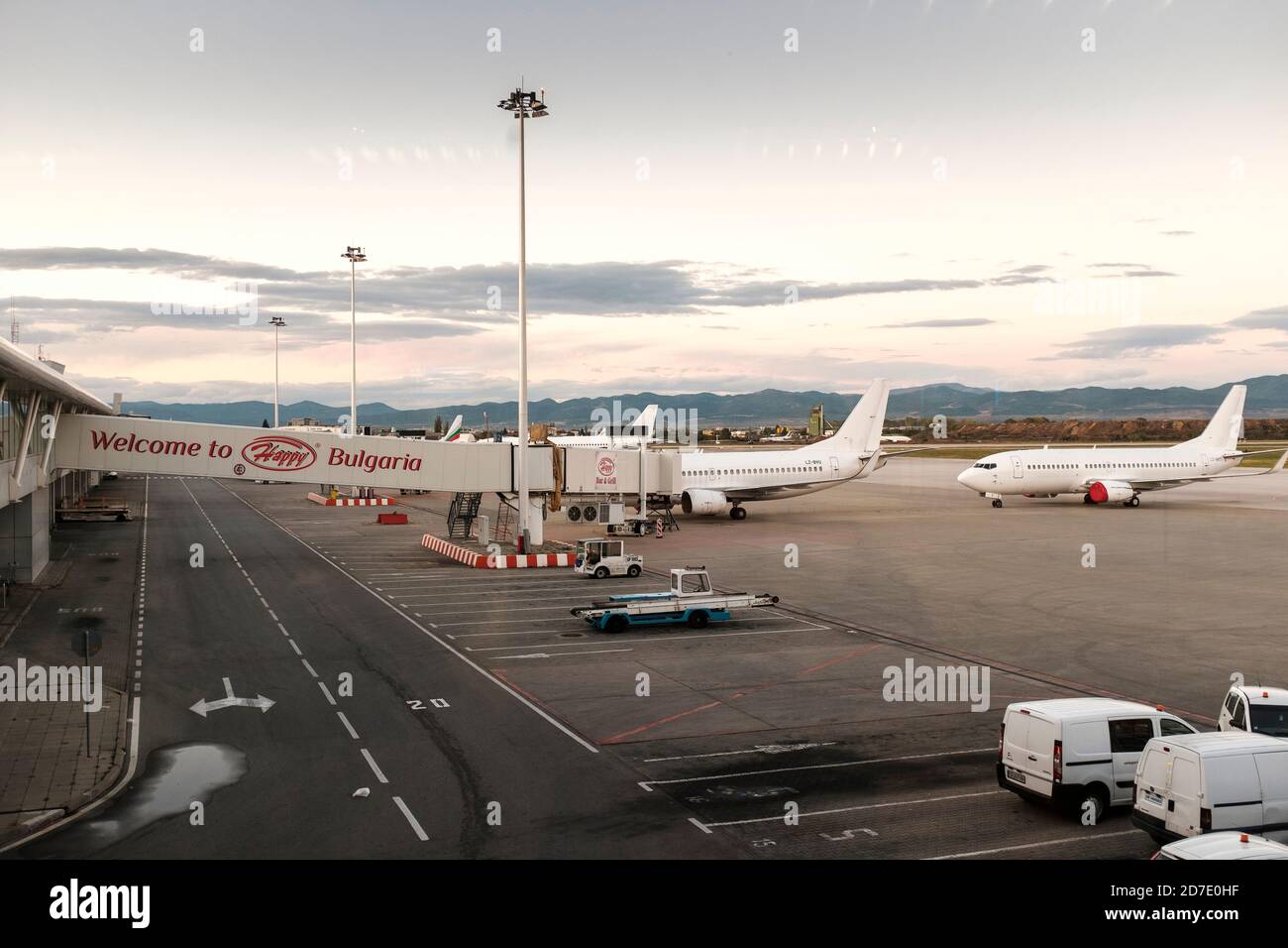 Voyages aériens limités pendant le confinement de Covid-19, moins d'avions sur le tarmac, octobre 2020, aéroport international de Sofia, Sofia, Bulgarie Banque D'Images