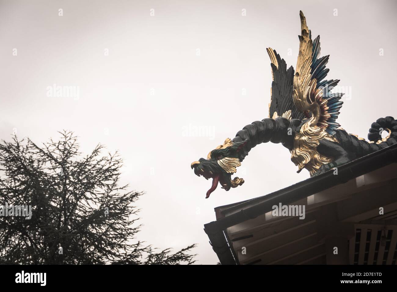 Gros plan d'un dragon ornemental vert et or sur la Grande Pagode, Kew Gardens, Kew, Londres, Royaume-Uni Banque D'Images