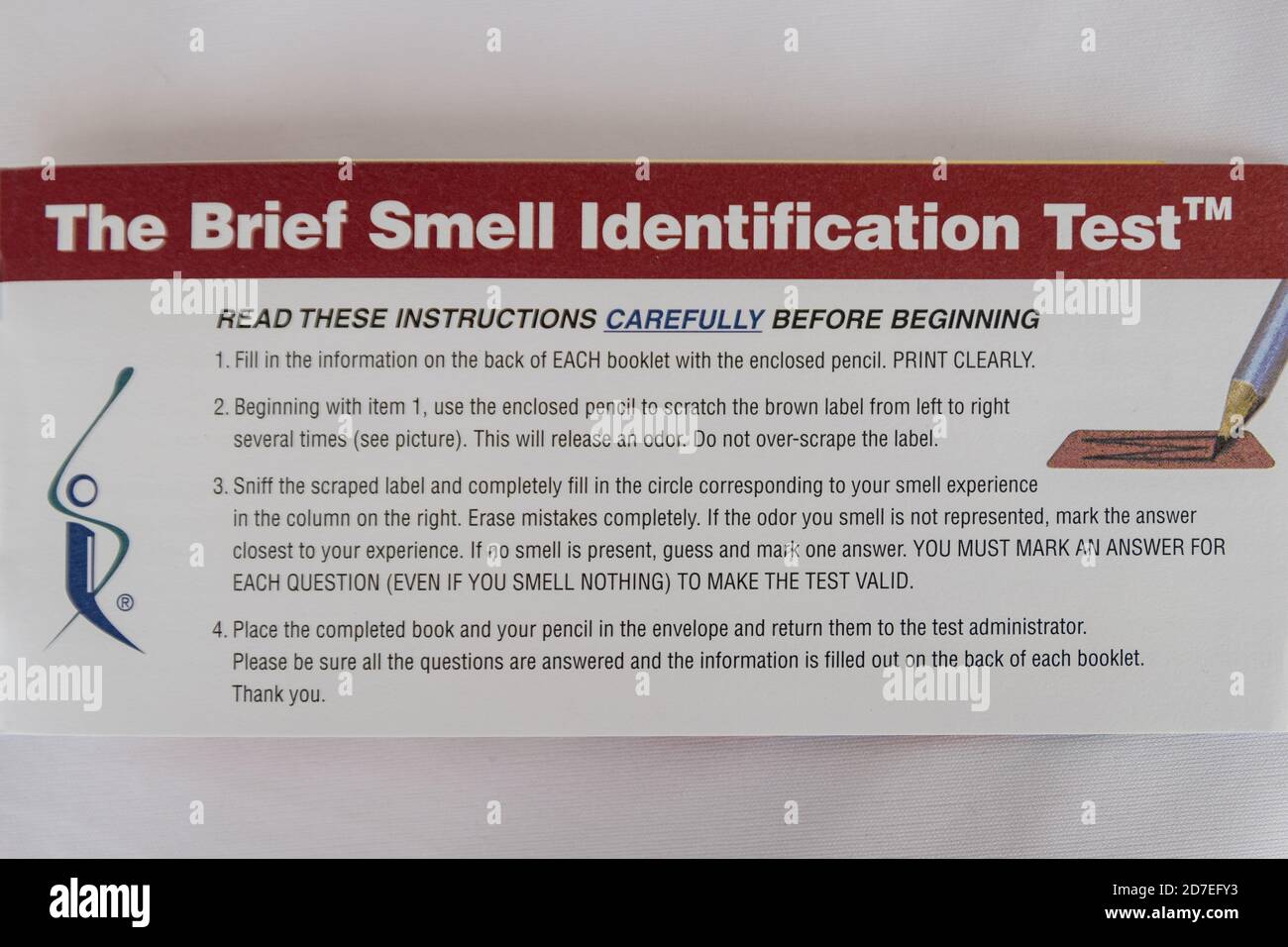Le cahier de test d'identification de l'odeur avec des rayures et un sniff panneaux pour l'auto-test ou les tests cliniques de dysfonctionnement olfactif chez les patients avec Banque D'Images