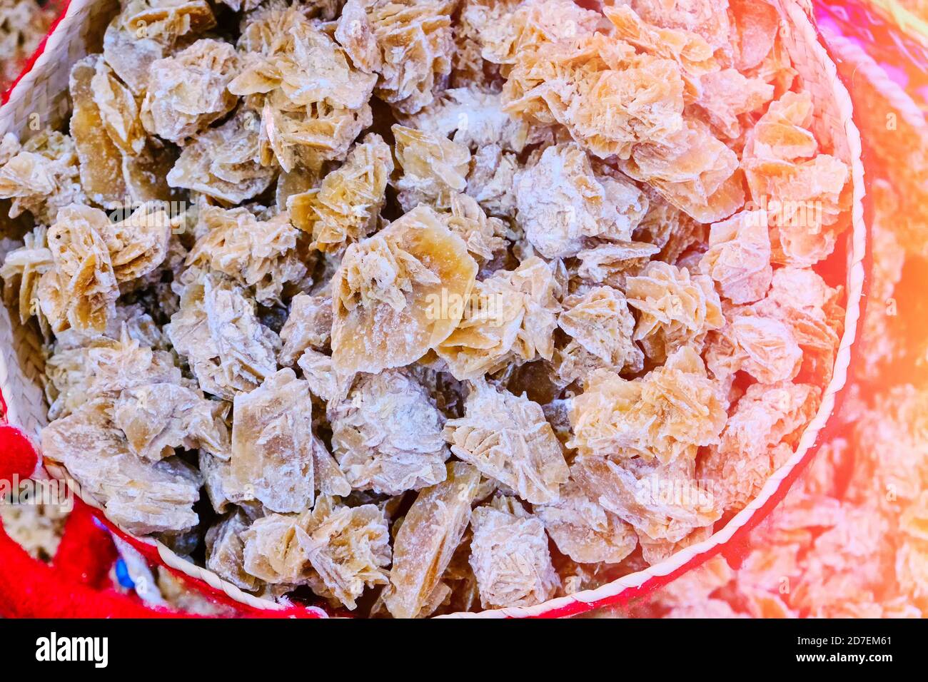 Les roses du désert se forment comme des minéraux dans des couches de sable ou de sol. La rose du désert est donnée le jour de la Saint-Valentin comme symbole de l'amour sans fin. Banque D'Images