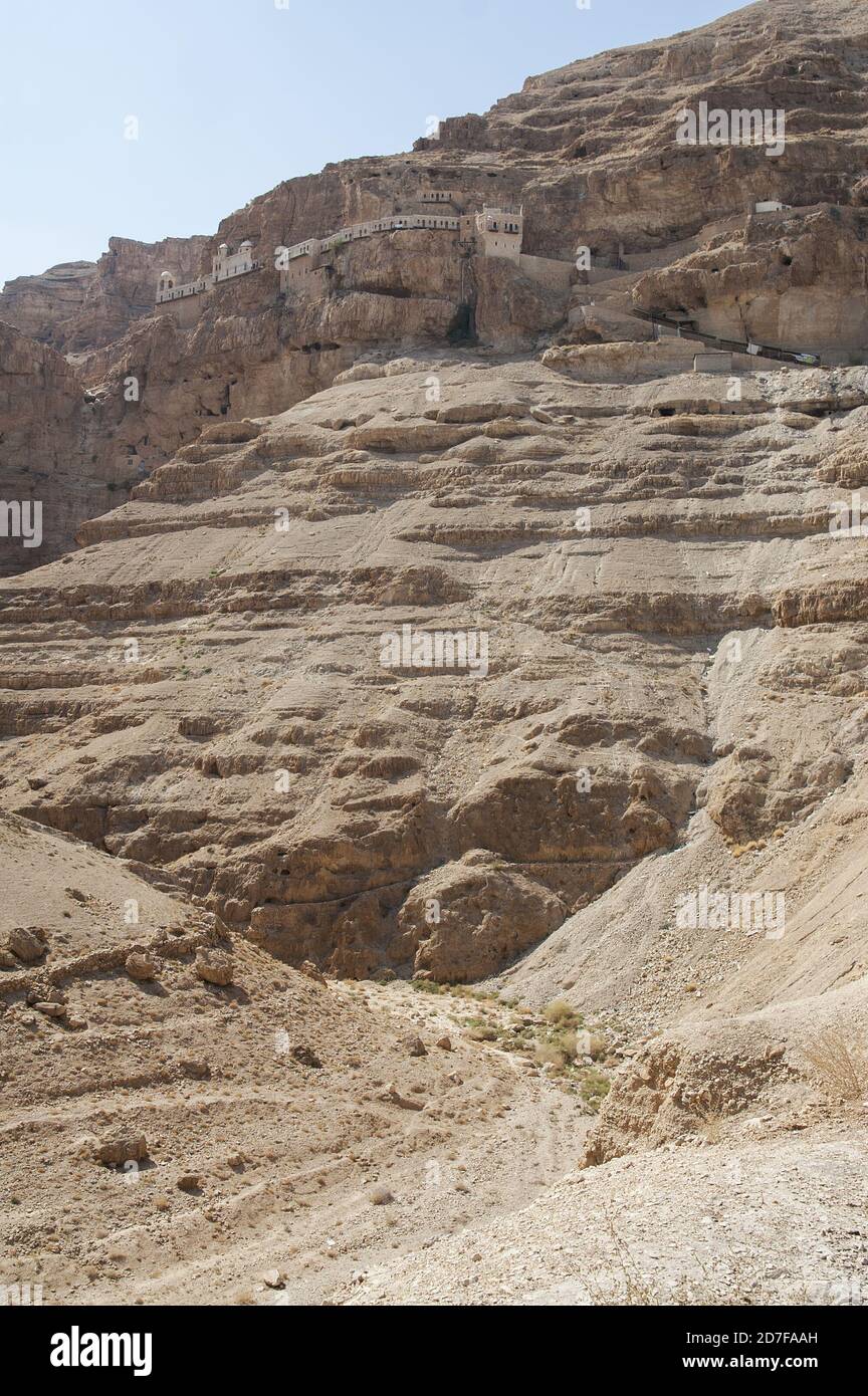 Jéricho, أريحا, Israël, Izrael, ישראל, יריחו; vue de fond du Mont de la tentation et du monastère orthodoxe grec de la tentation Banque D'Images