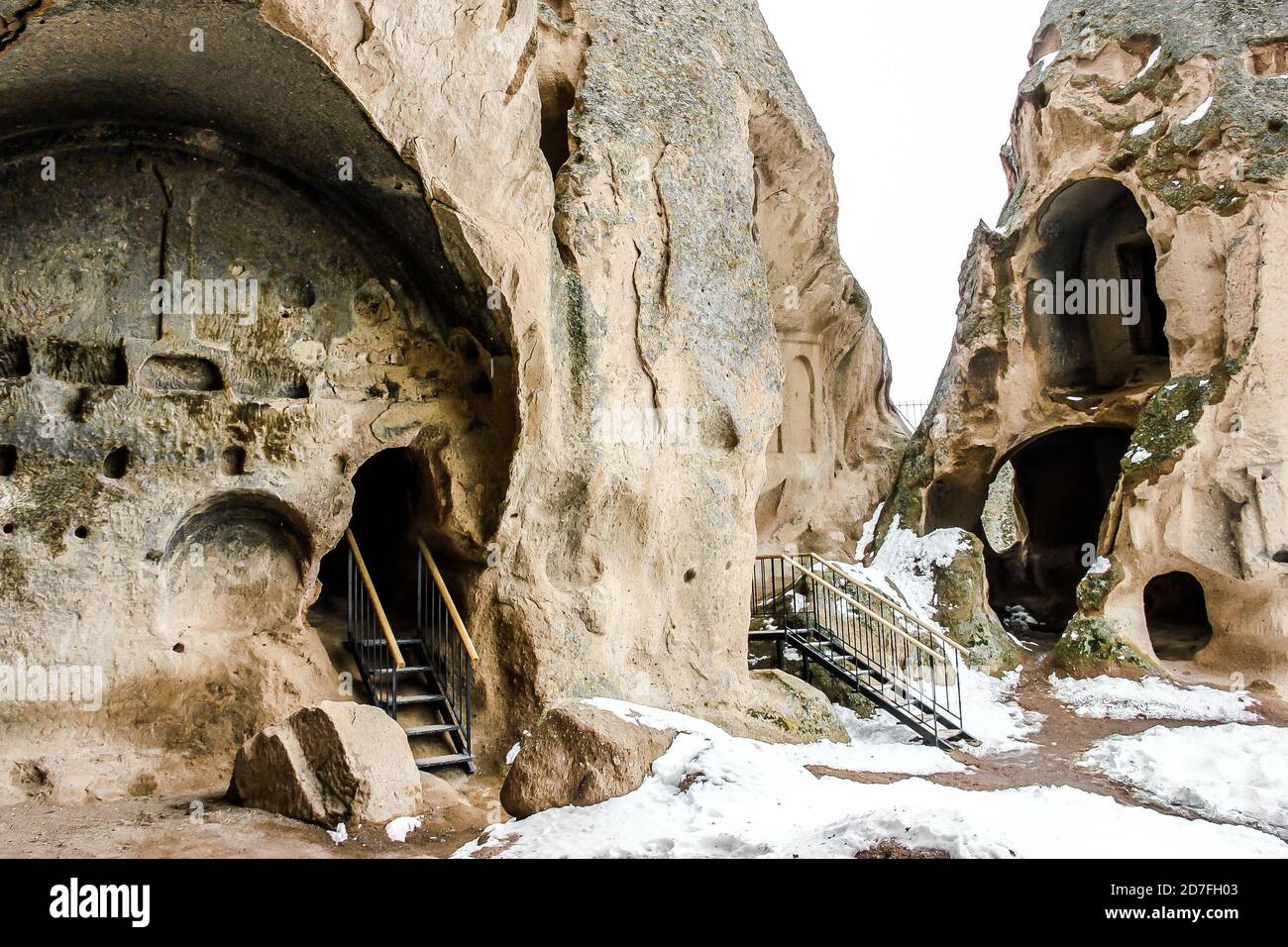 Le monastère de la grotte du VIIIe siècle Selime en hiver, Cappadoce, Turquie Banque D'Images