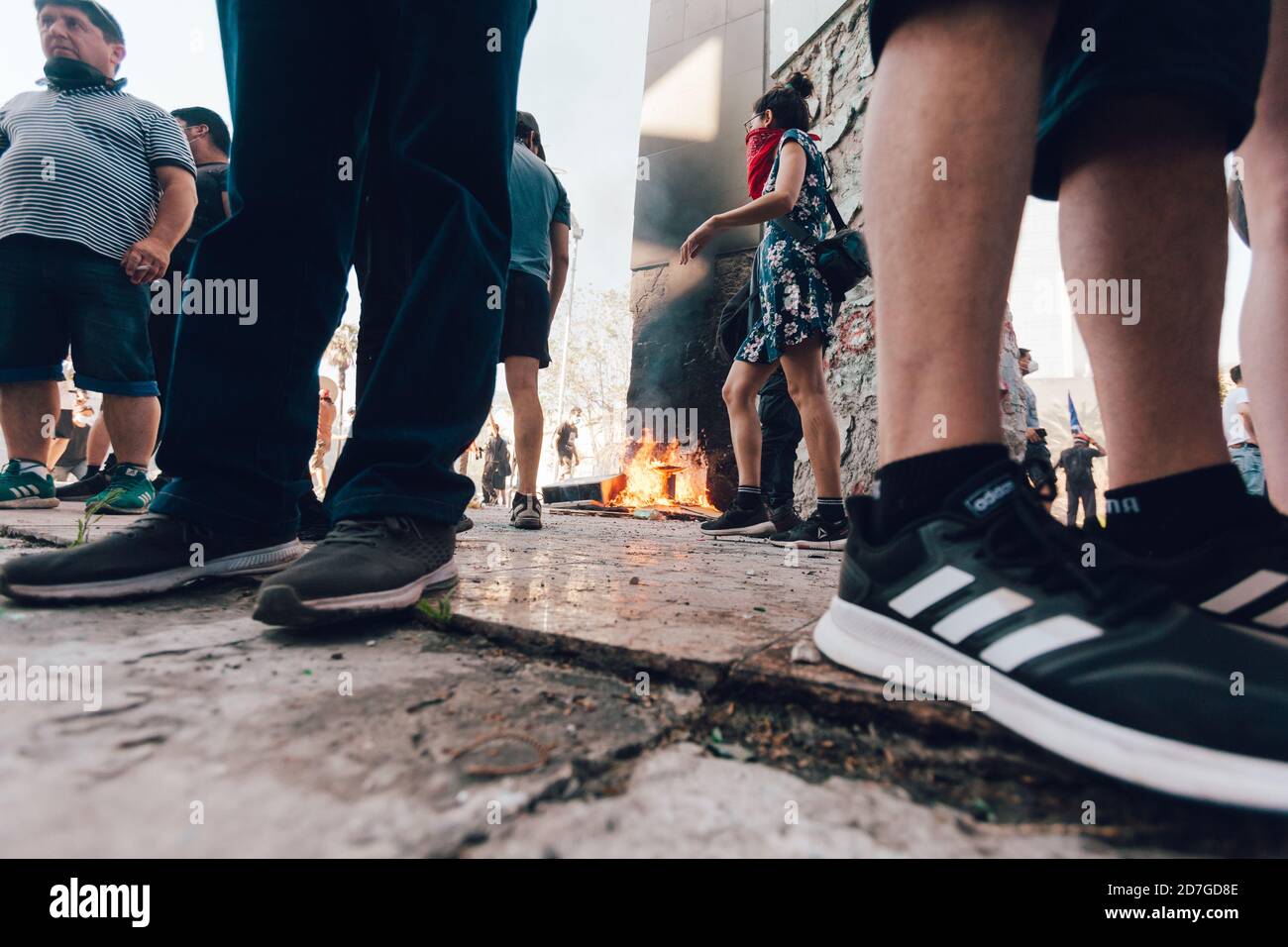 SANTIAGO, CHILI-18 OCTOBRE 2020 - Monument aux martyrs des Carabineros (police chilienne) vandalisé au cours d'une année de manifestations de l'outb social Banque D'Images