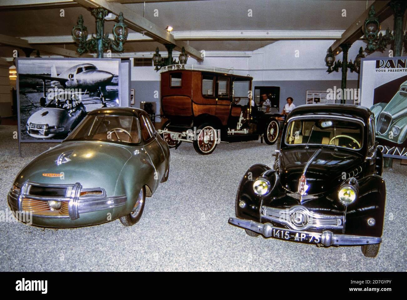 Musée National de l'automobile Mulhouse : prototype gauche Dynavia 1948,droite : Dyna Banque D'Images