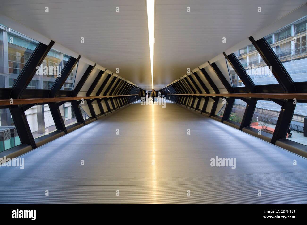 Adams Plaza Bridge, Crossrail place, Canary Wharf Londres Banque D'Images