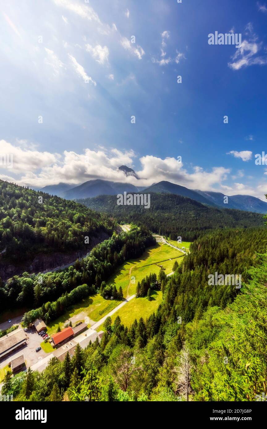 Autriche, Tyrol, Reutte, vallée verdoyante en été Banque D'Images