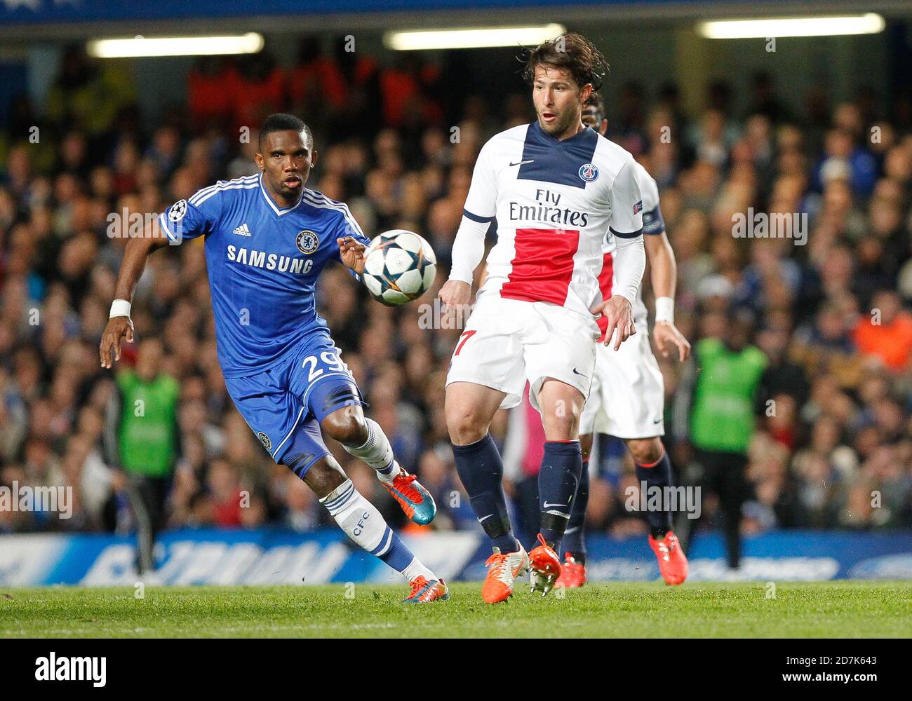 Maxwell de Paris Saint Germain et Samuel ETO du FC Chelsea pendant la Ligue des champions de l'UEFA, match de football entre le FC Chelsea et Paris Saint-Germain le 08 avril 2014 au stade Stamford Bridge à Paris, France - photo Laurent Lairys / DPPI Banque D'Images