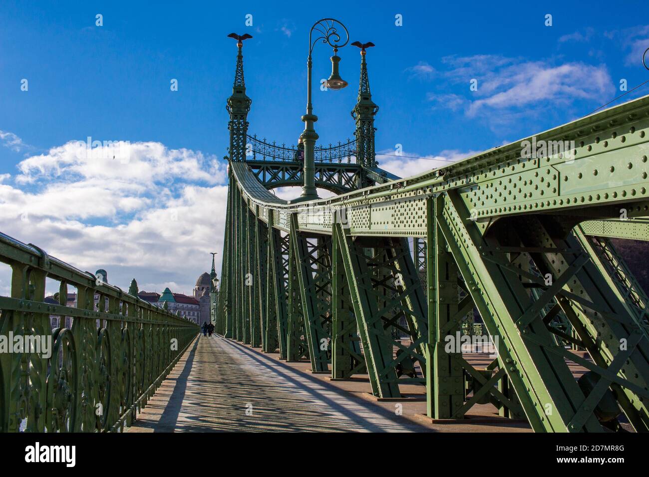 Le pont Liberty est un pont de Budapest qui traverse le Danube reliant Buda et Pest. Banque D'Images